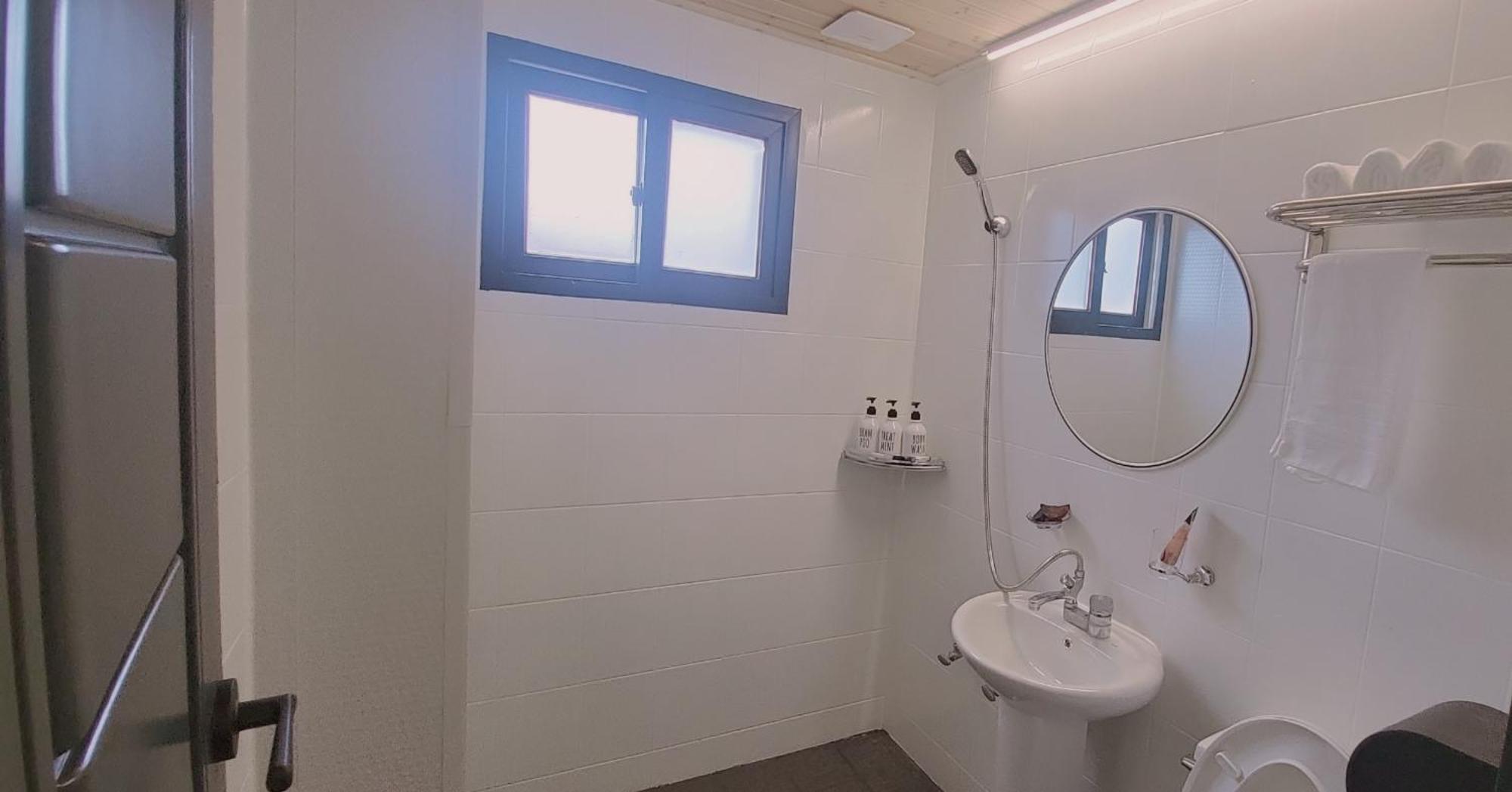 Jeju Soroan Pension Seogwipo Exteriör bild